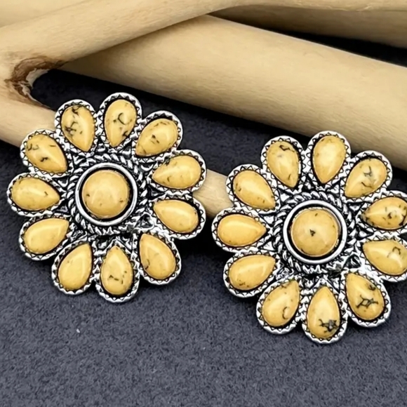 Floral Silver Earrings -various colors - Picture 2 of 5